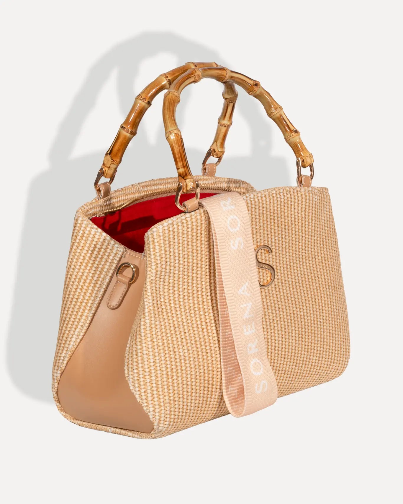 Rechte Seite Irida Shoulder Bag Sorena Greece, Naturtstroh Schultertasche goldene Kettenapplikation handgefertigt Griechenland