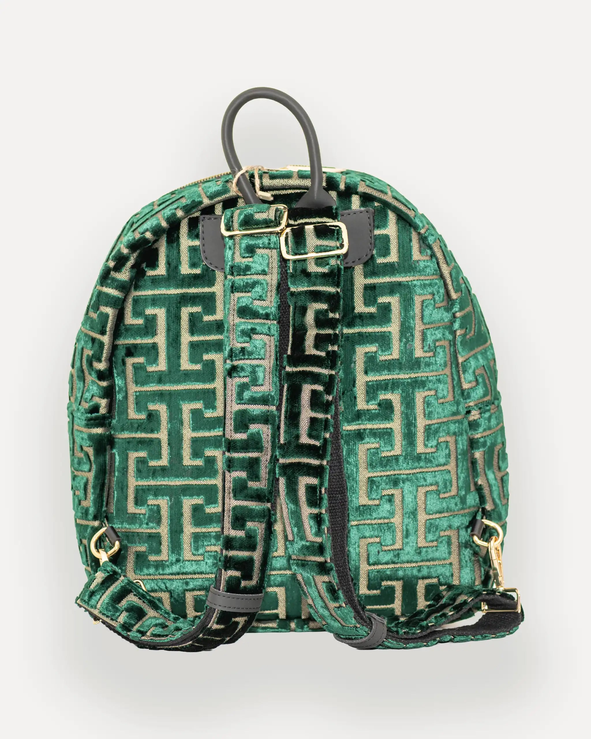 Rückansicht des SORENA Designer Rucksacks mit geometrischem Muster – stylischer tagesrucksack für Damen, nachhaltig produziert und sofort lieferbar in der Schweiz.