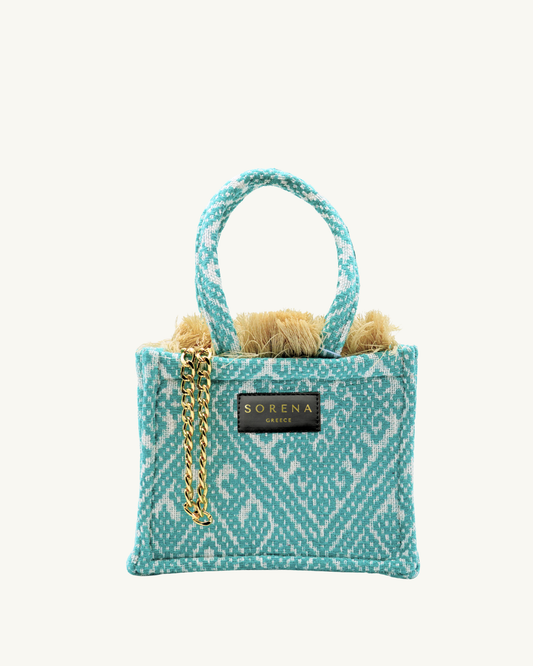 Handgemachte SORENA Mini-Tasche SXOINOUSA mit geometrischem Muster in Hellblau-Gold – sommerliches Design exklusiv bei SIMORA, Frontansicht