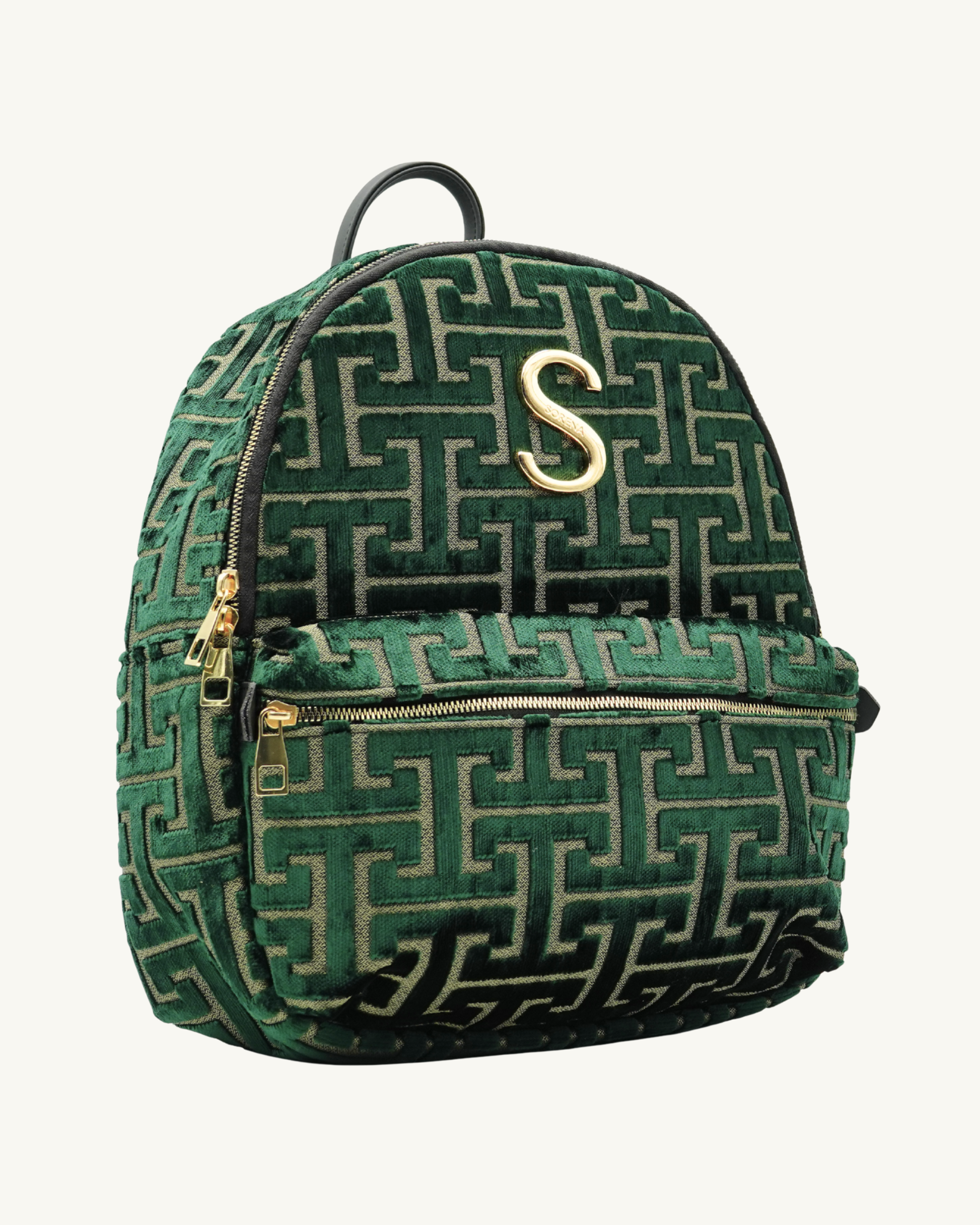 Rechte Seitenansicht des handgemachten SORENA-Rucksacks NAFSIKA mit goldenen Details und geometrischem Muster – nachhaltig kuratiert von SIMORA