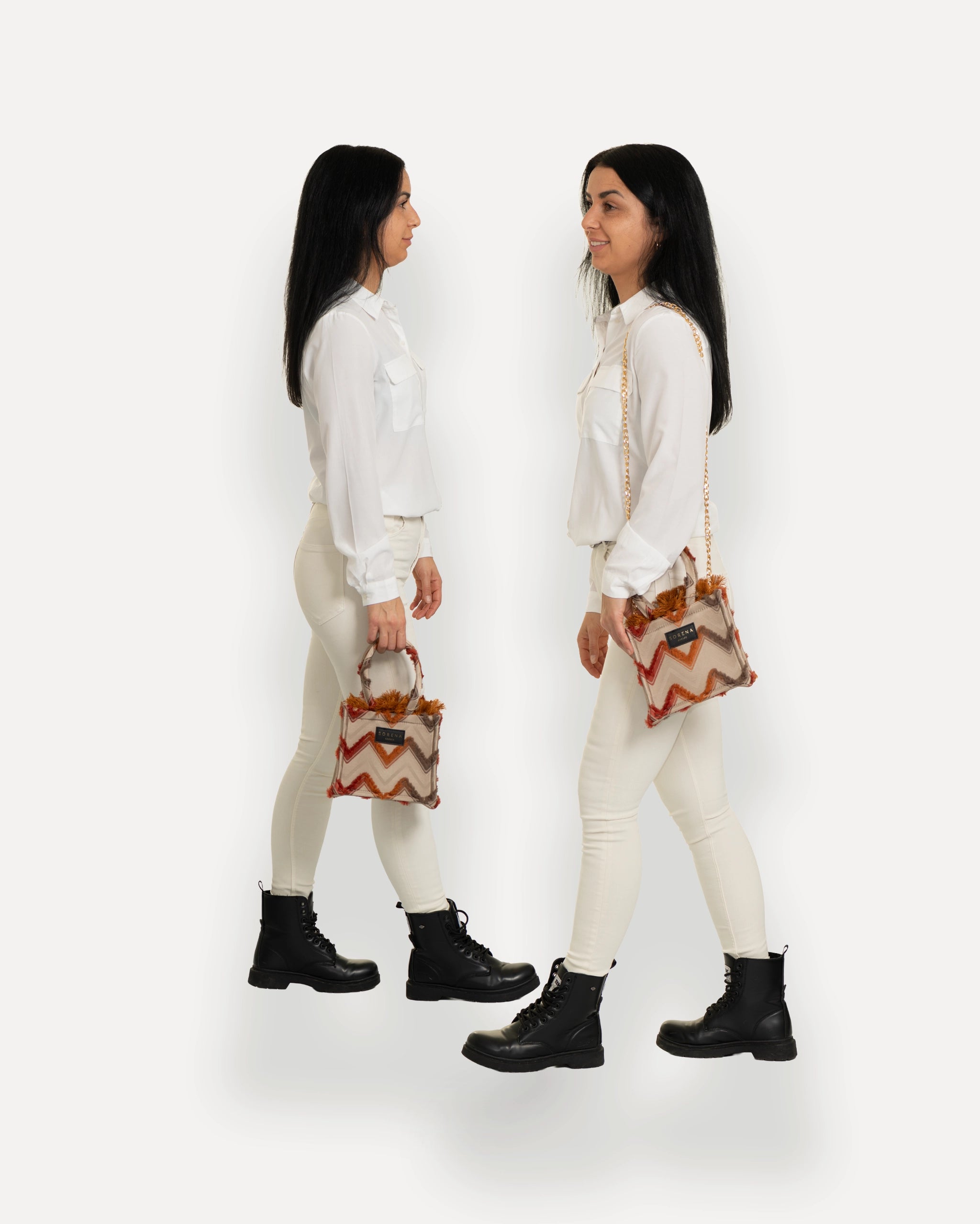 Sorena Greece Mini Bag in zentraler Pose – handgemachte mini tote bag mit goldener Kette, crossbody bag für Damen, perfekte kleine handtasche für Dinner & City, sorena greece bag kaufen schweiz.