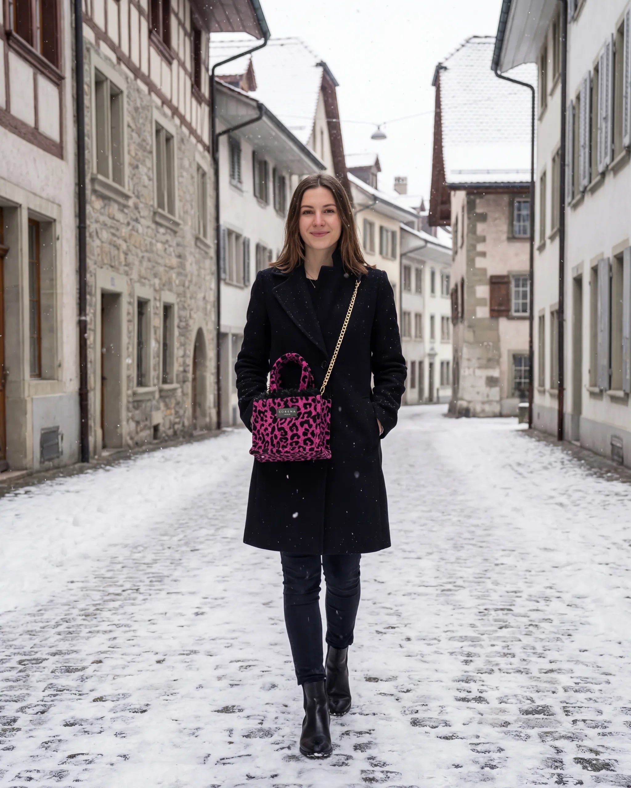 Sorena-Greece Leo Mini tote Bag in Lila Schwarz Optik in der Stadt als City-Tasche