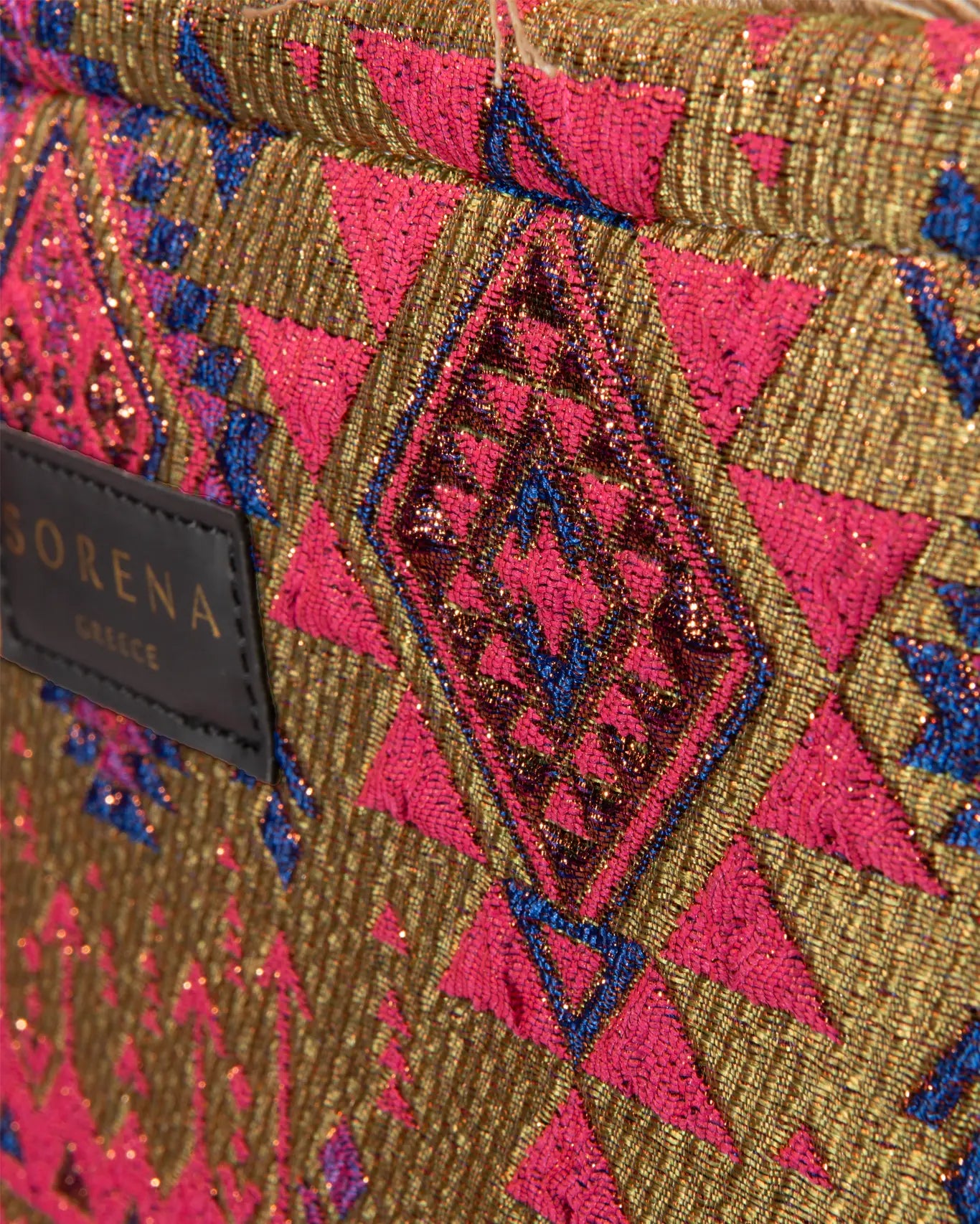 Nahaufnahme Nisiotissa Medium Tote Sorena Greece, Gewebestruktur bunte Farben Insel Textur handgefertigtes Cycladen Design.