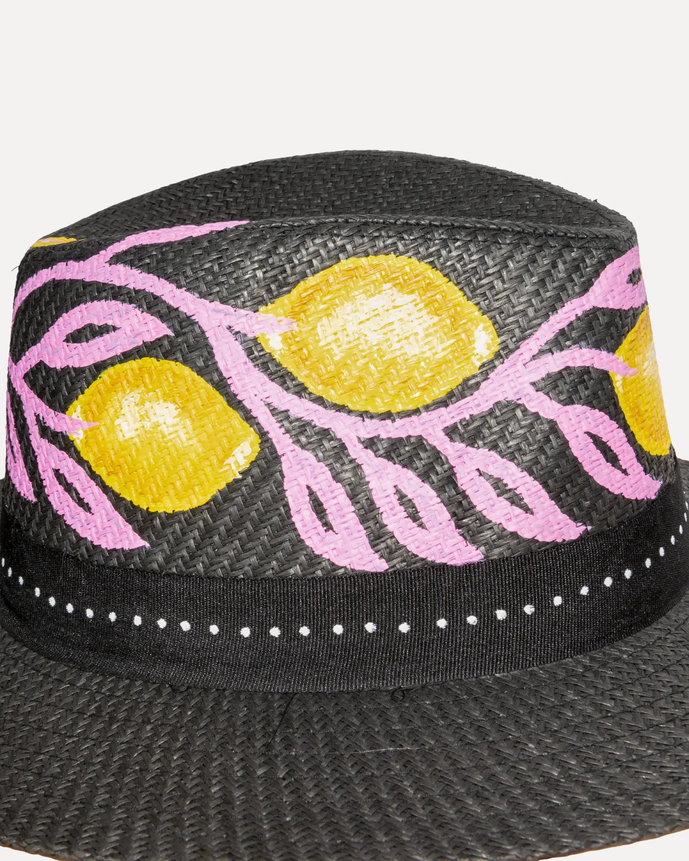 Linke Seite Hut Hpinklemon Sorena Greece, Hpinklemon Hutform rosa Zitrusstoff Seitenansicht handgefertigt