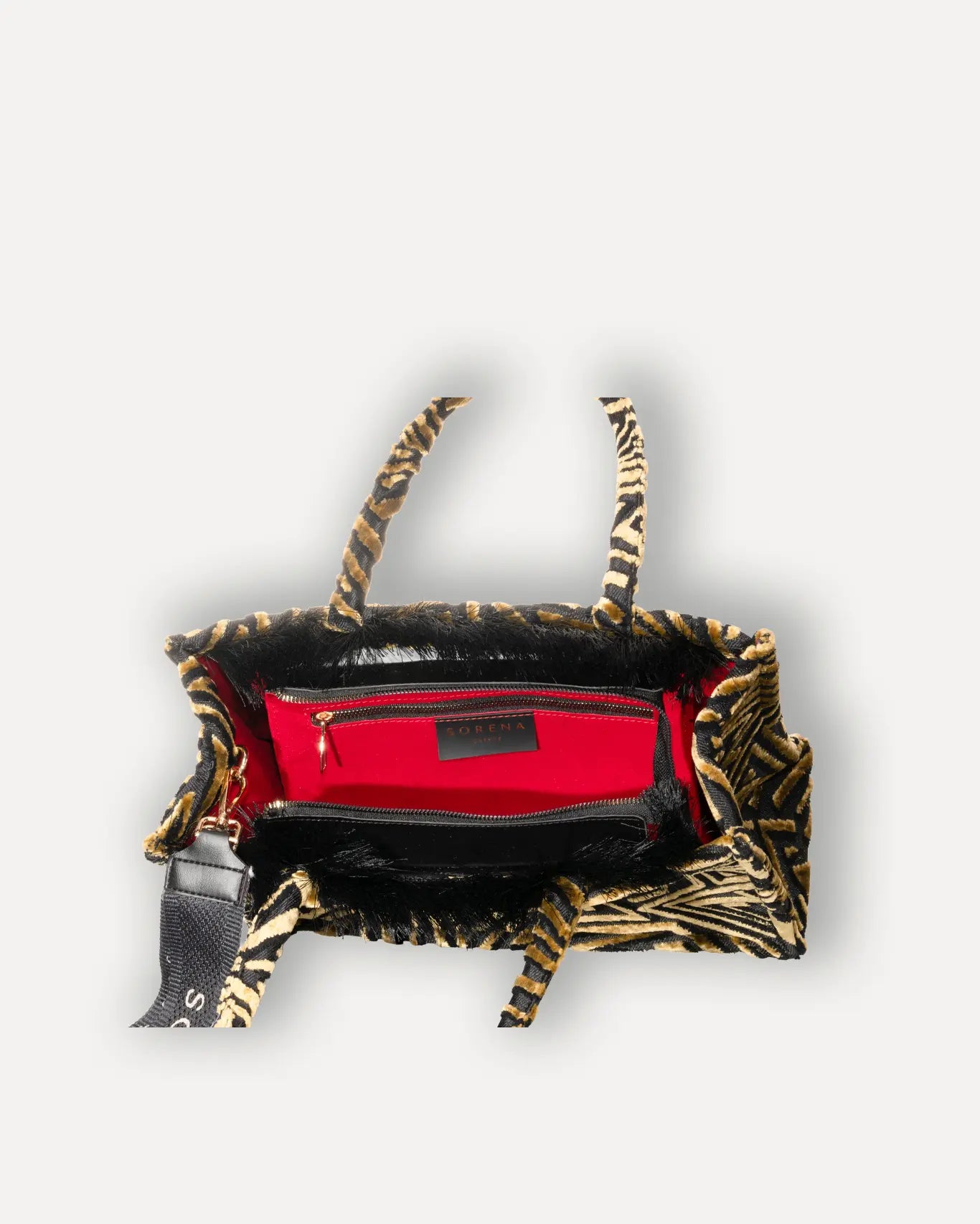 Innenansicht Sorena Greece Sylvana Medium Tote Bag, roter Samtfutter Innenfach seitliche Reißverschlusstasche veganer Shopper handgefertigt Griechenland