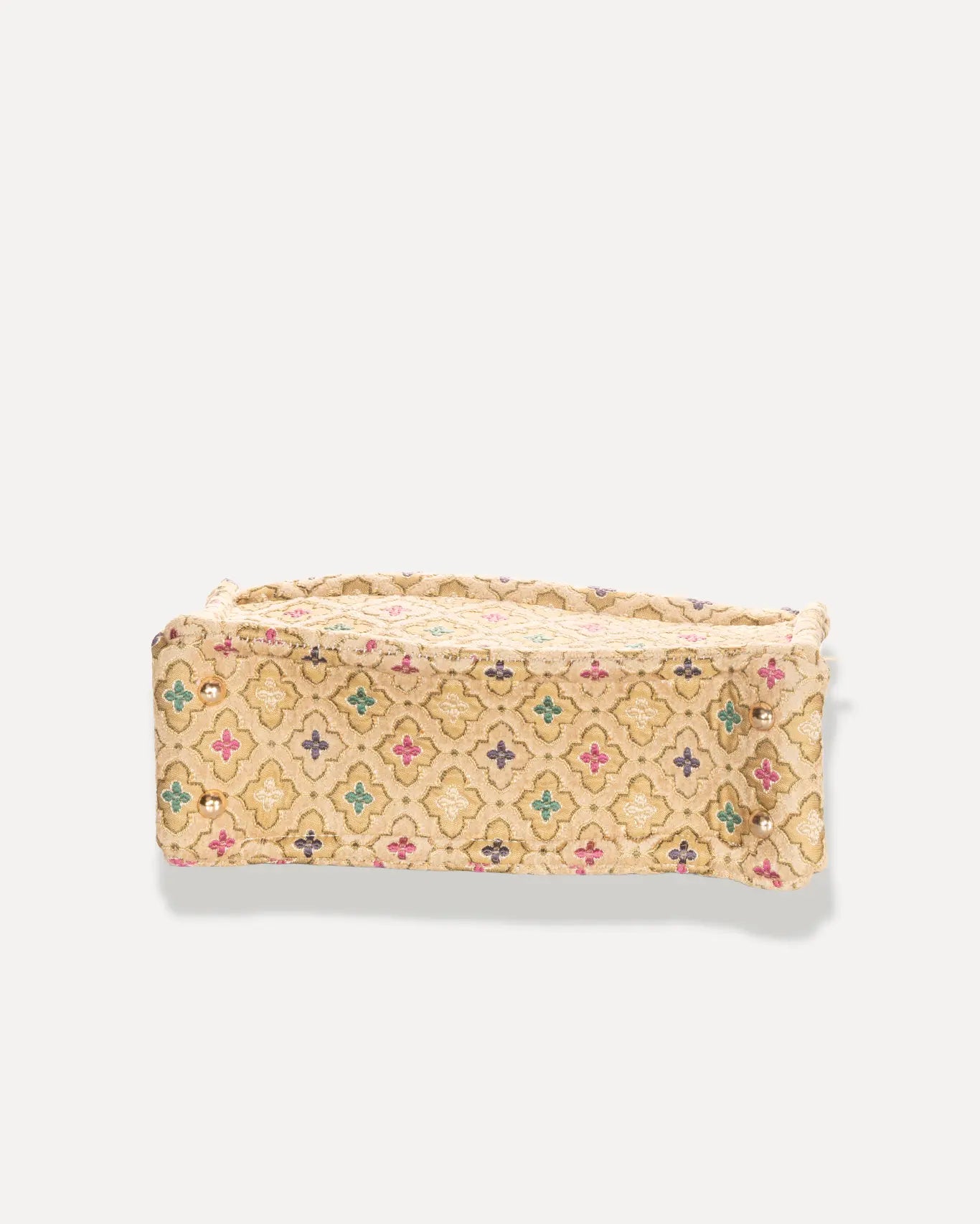 Bodenansicht Thea Mini Bamboo Tote Bag Sorena Greece, flacher Boden mini Bamboo Shopper Unterseite handgefertigt