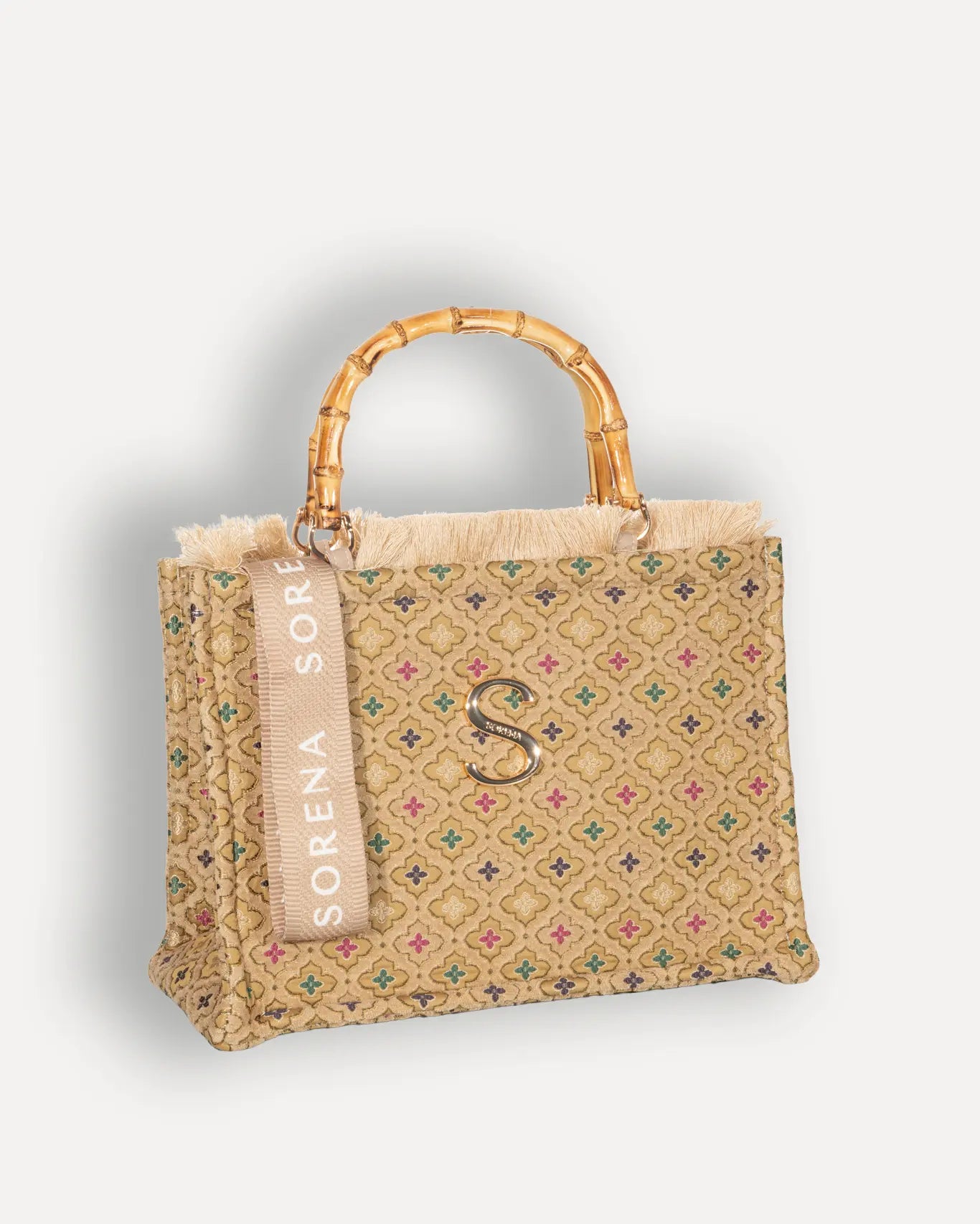Rechte Seite Thea Medium Tote Bag Sorena Greece, Bamboo Griff poliert Honigton goldenes S Monogramm handgefertigter Shopper Griechenland.